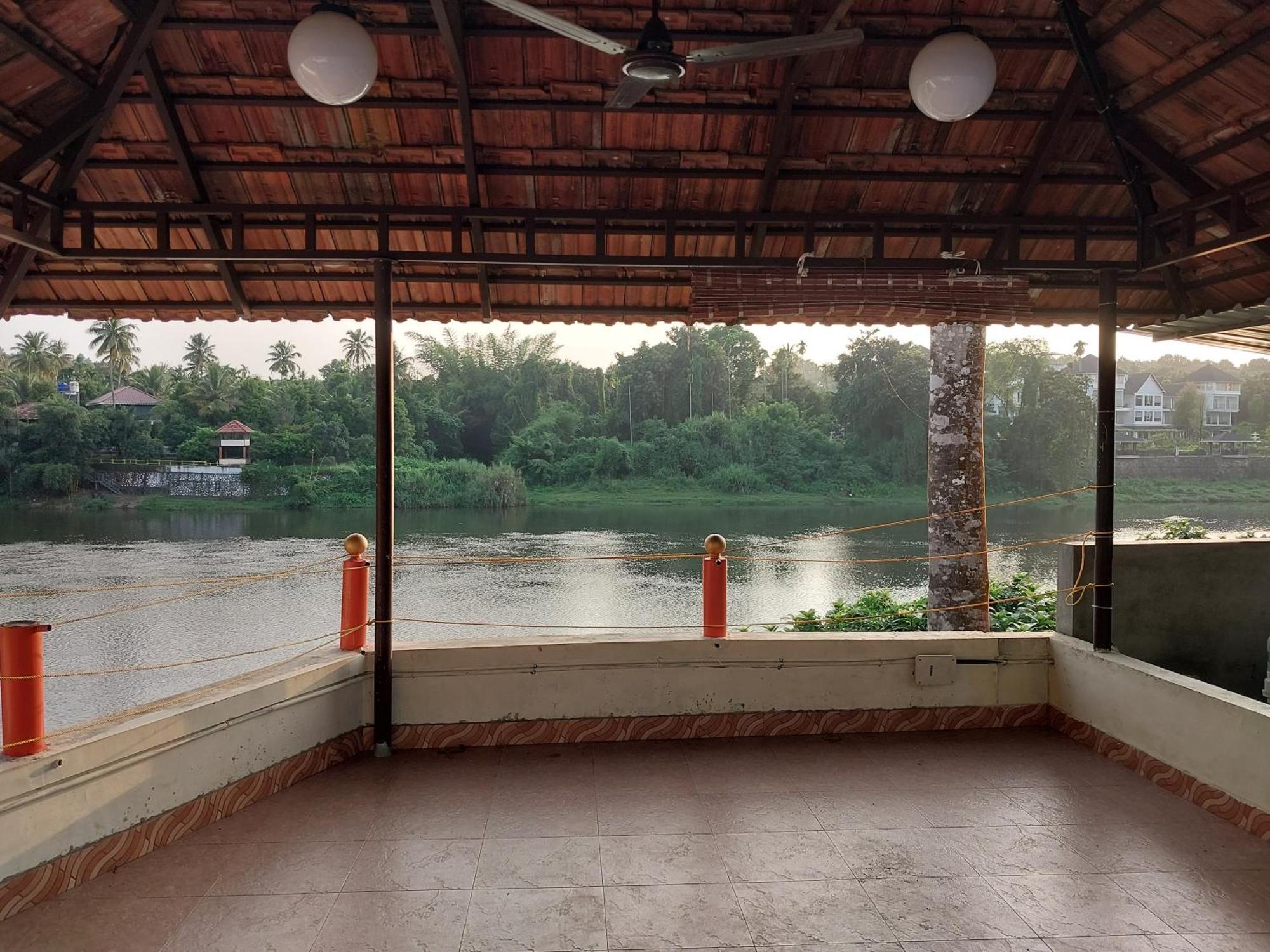 Stayberries River Rock Villa Athirapilly Kizhake Chalakudi Luaran gambar